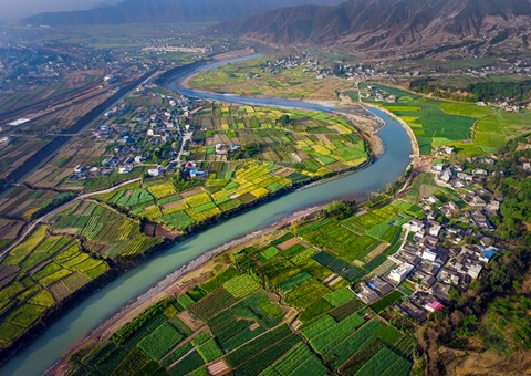 �Ĵ�ʡ��Դ��ԴͶ��������������׸�Ͷ����ĿǩԼ